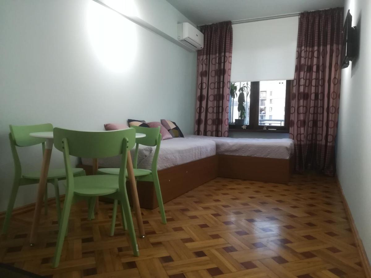 Davka Apartments バトゥーミ エクステリア 写真