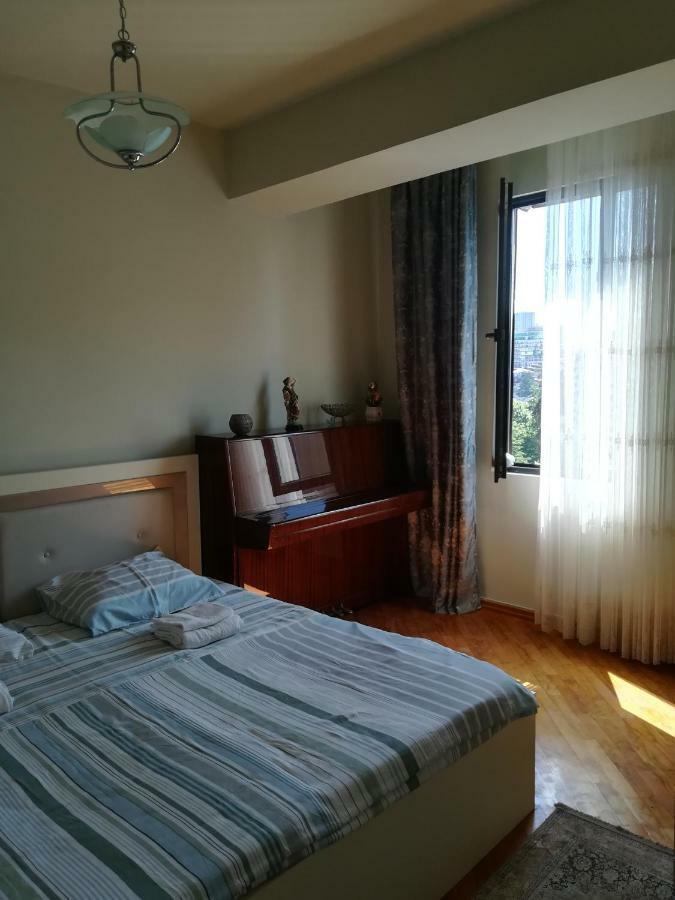 Davka Apartments バトゥーミ エクステリア 写真