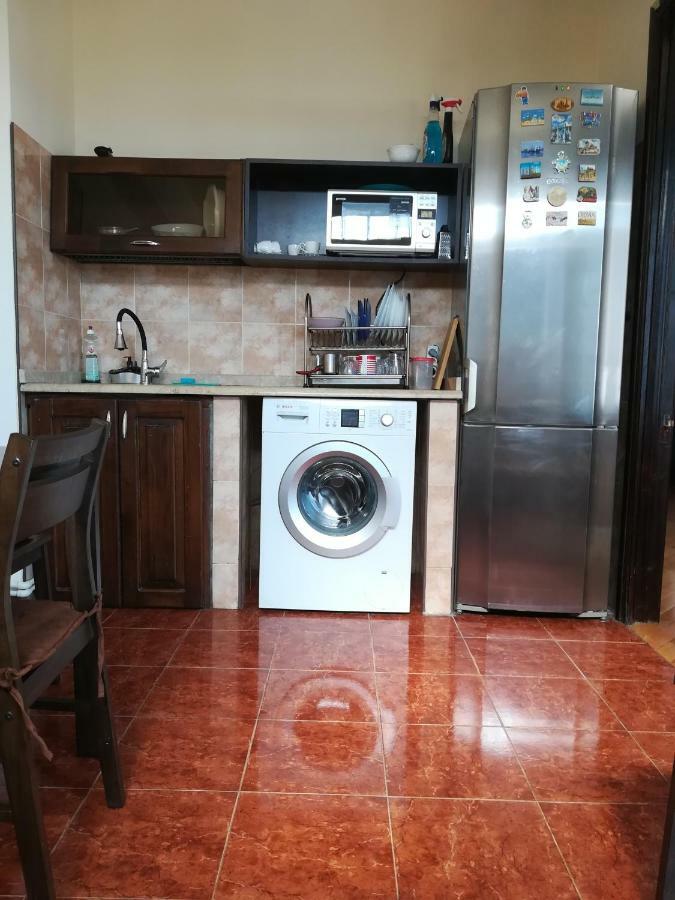 Davka Apartments バトゥーミ エクステリア 写真